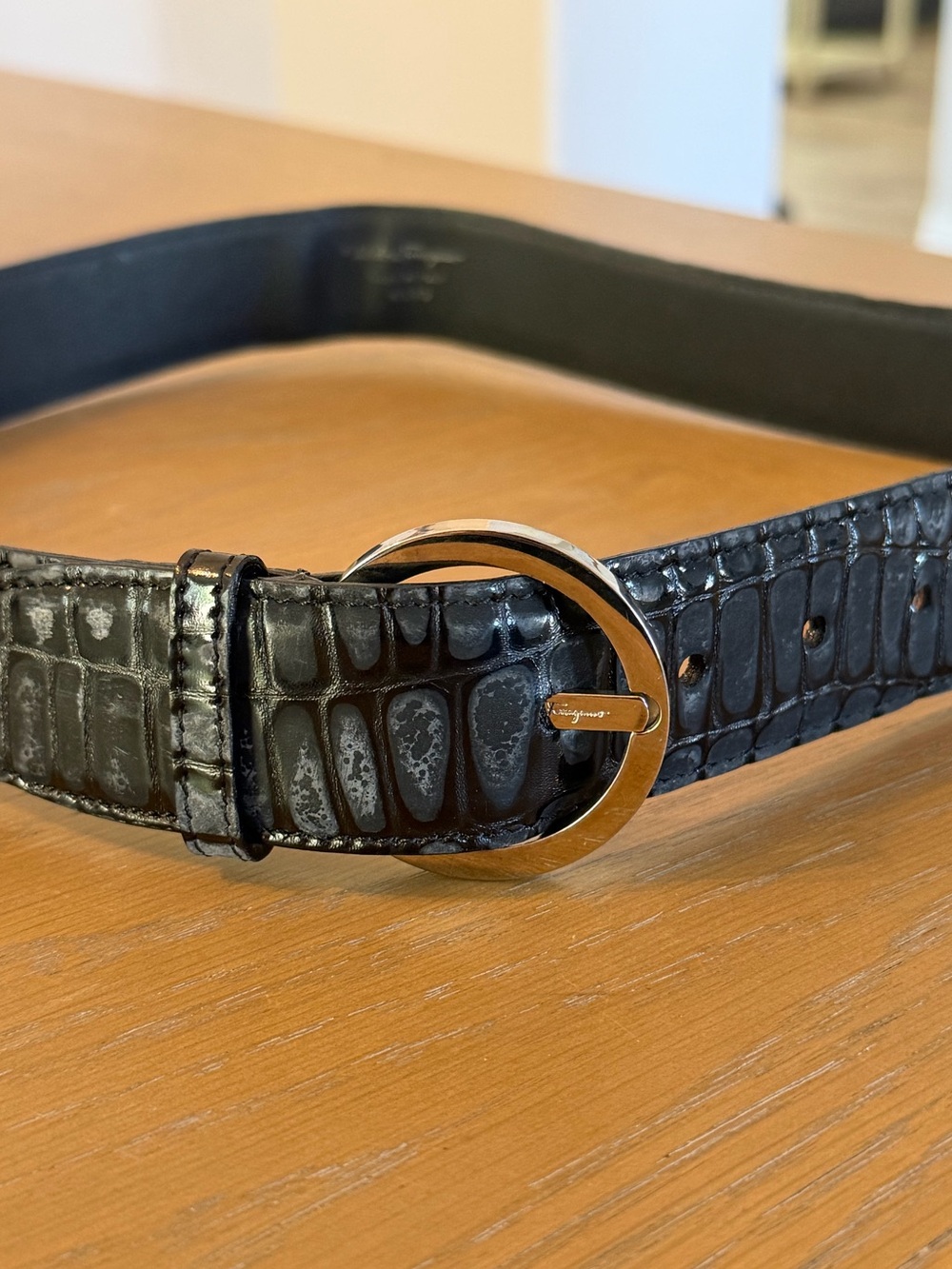 Salvatore Ferragamo Gancini Leather 32in Belt - Picture 2 of 9